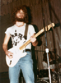 Proof that the Strat was once actualy WHITE!!